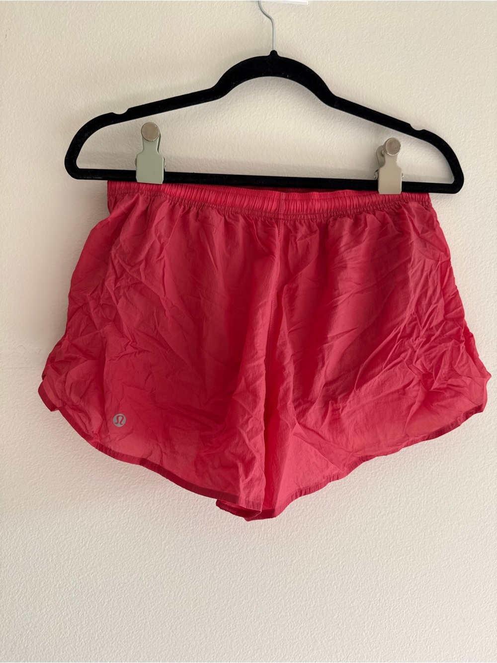 Lululemon Dolphin-Hem Mid-Rise
Running Short 3"